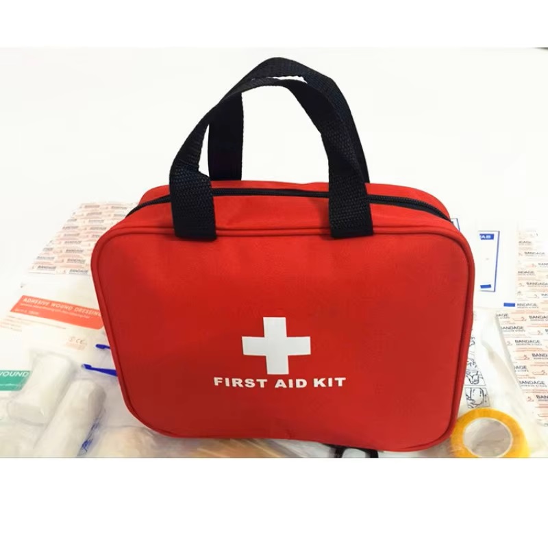 First Aid Kit with Compact and - đánh giá và giá First Aid Bag Kit